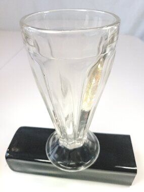Heavy Ribbed Soda Fountain Glass – Classic 1960s Diner Milkshake Cup – Thick